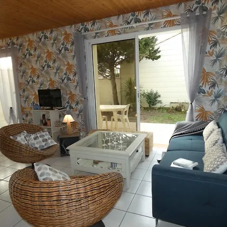 Holiday home Maison De A - Terrasse & Jardin - Animaux Acceptes - Fr-1-540-330
